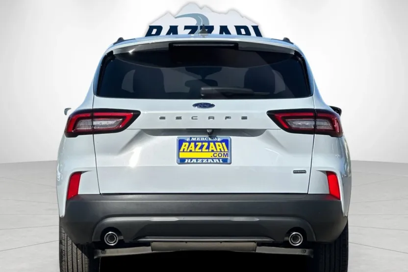 2025 Ford Escape ST-Line photo 1
