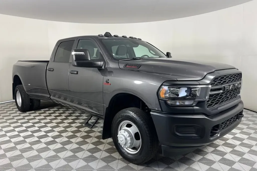 2024 Ram 3500 Tradesman photo 1