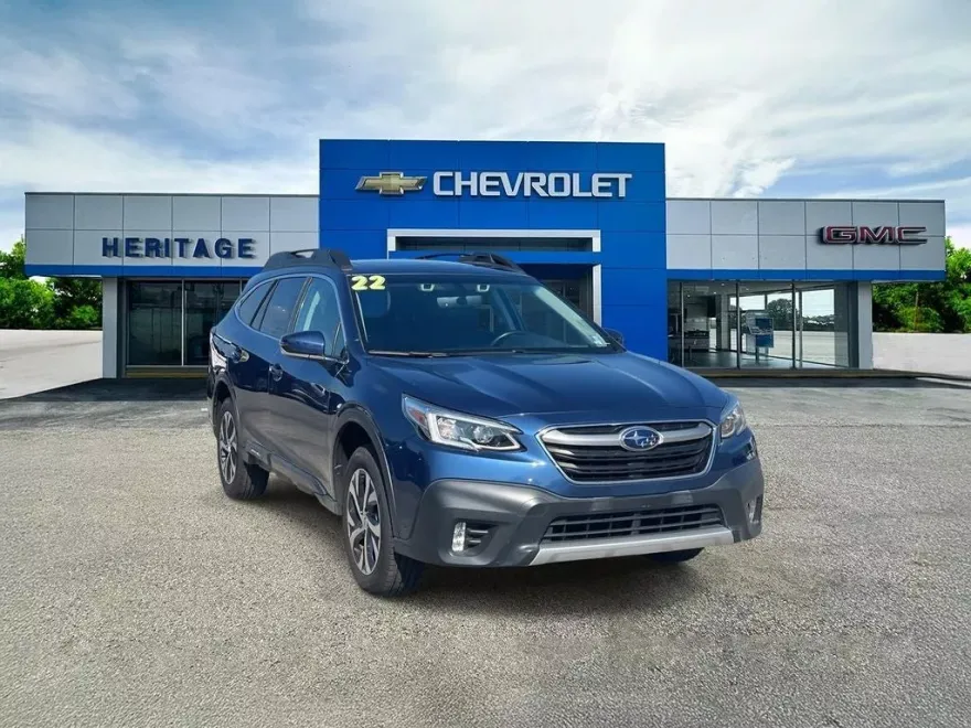 2022 Subaru Outback Limited photo 1