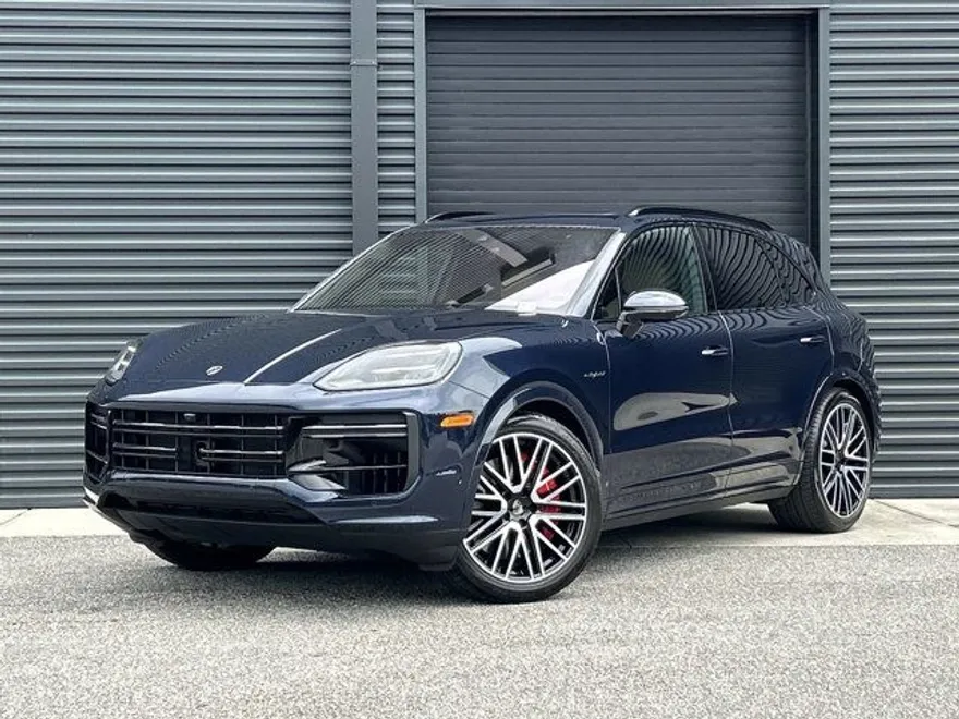 2025 Porsche Cayenne E-Hybrid Turbo photo 1