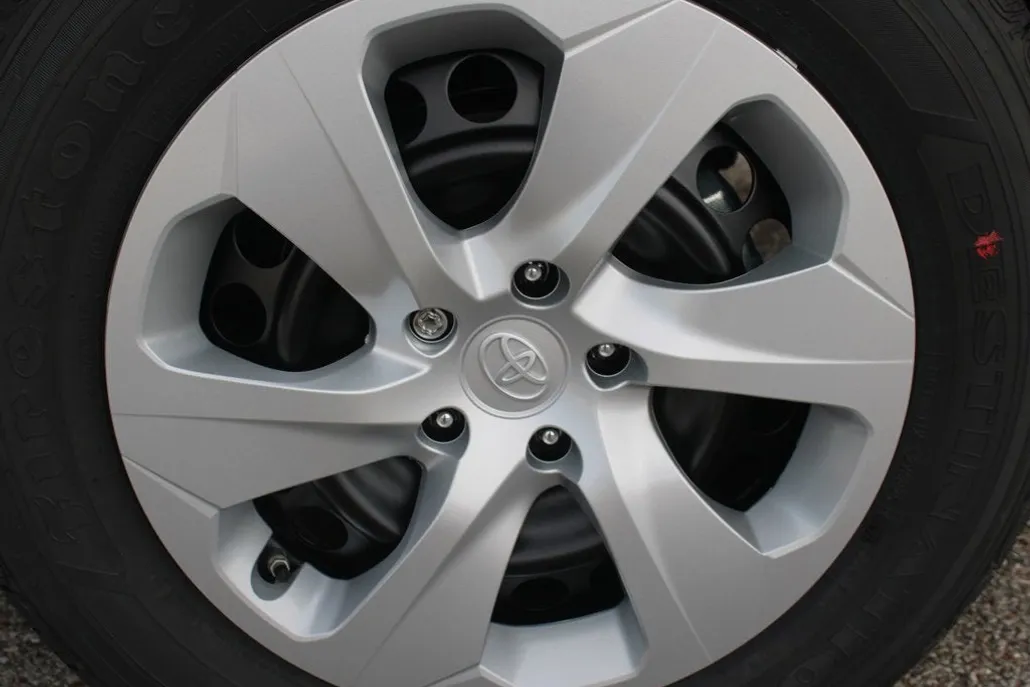 2025 Toyota RAV4 LE photo 1