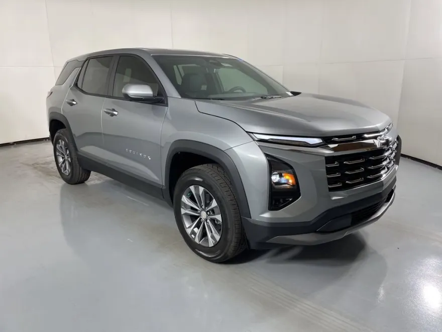 2026 Chevrolet Equinox LT photo 1