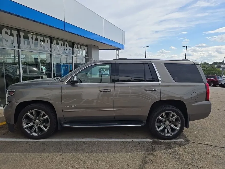 2017 Chevrolet Tahoe Premier photo 1