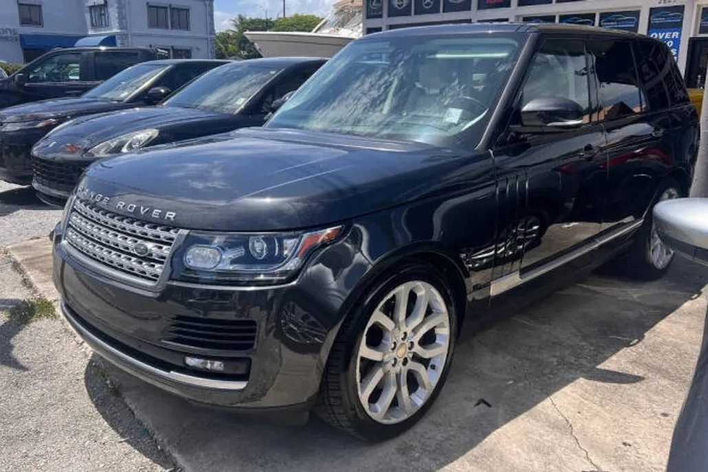2015 Land Rover Range Rover SuperCharged photo 1