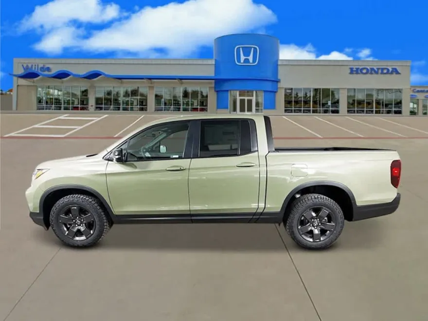 2026 Honda Ridgeline TrailSport photo 1