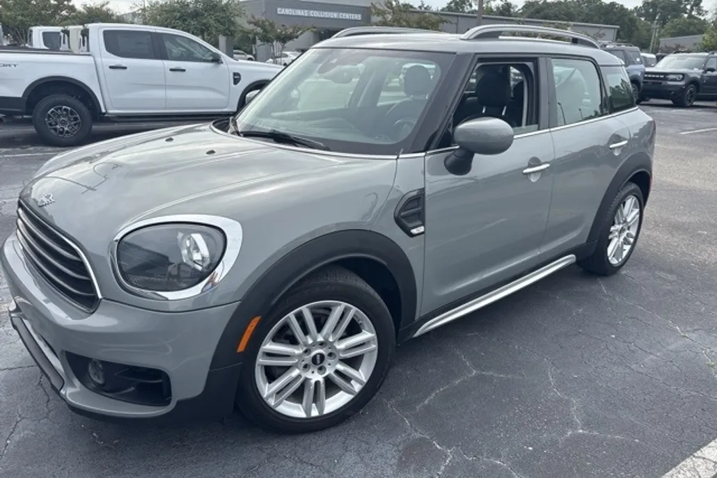 2020 Mini Countryman Signature photo 1