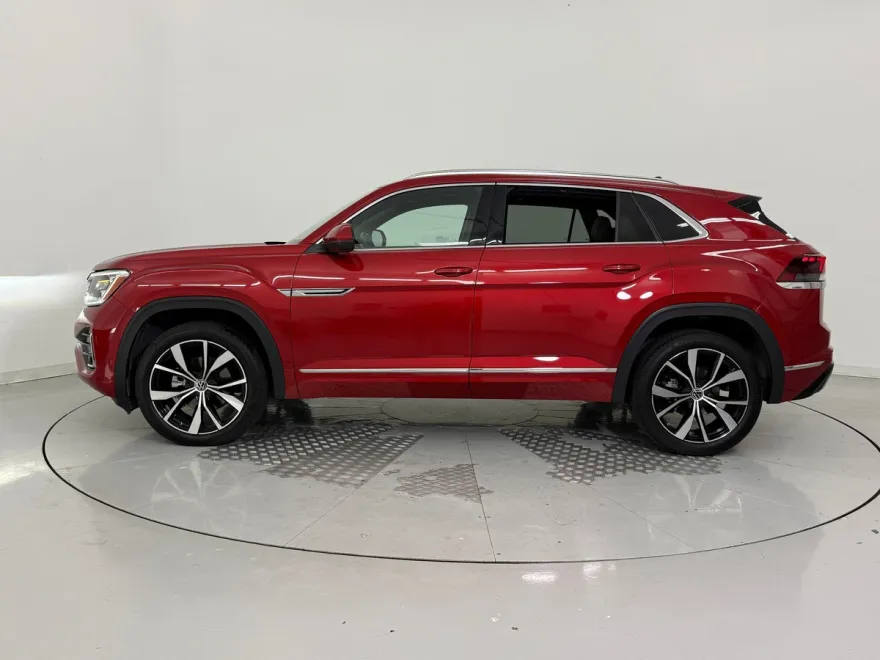 2024 Volkswagen Atlas Cross Sport SEL Premium R-Line photo 1