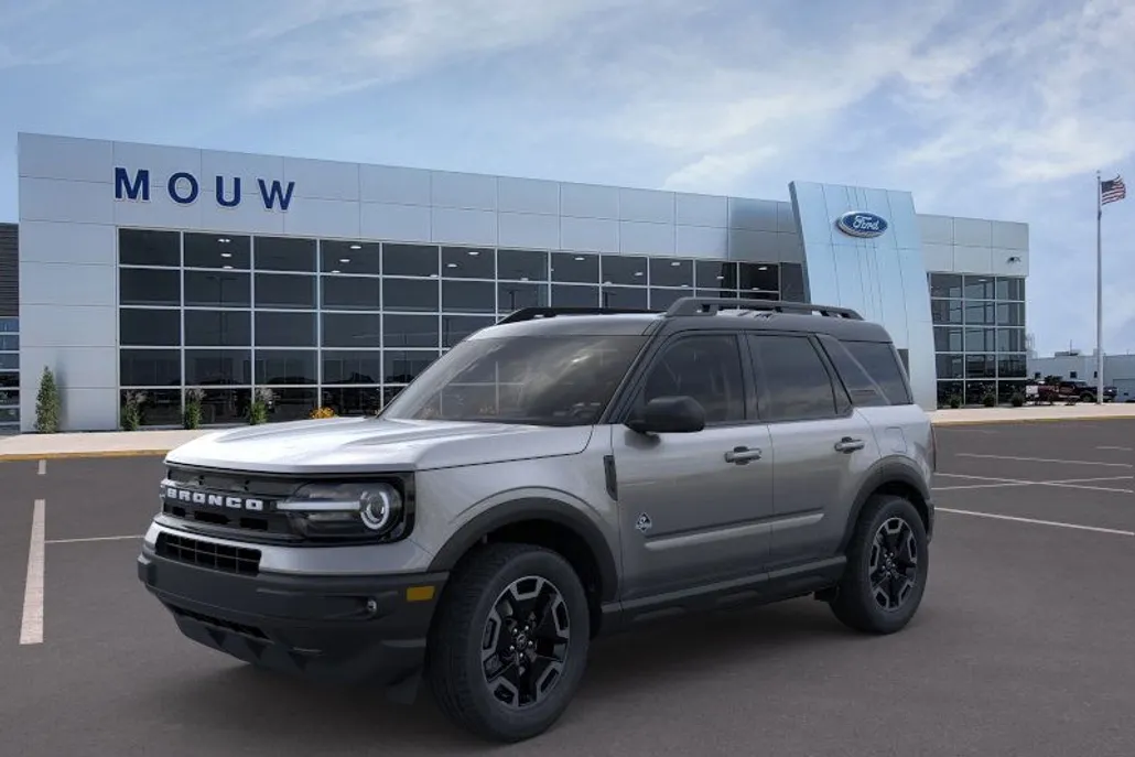 2024 Ford Bronco Sport Outer Banks photo 1