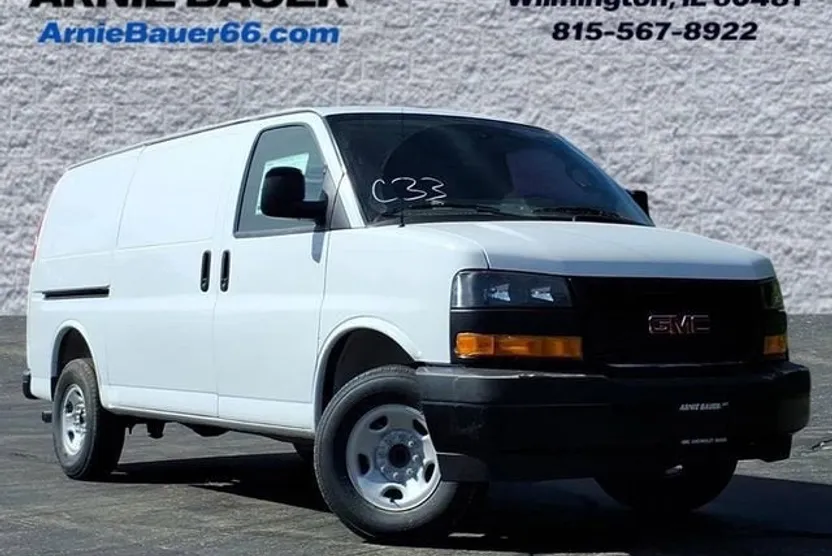 2025 Gmc Savana Cargo 2500 photo 1