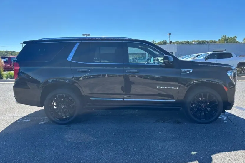 2022 Gmc Yukon Denali photo 1