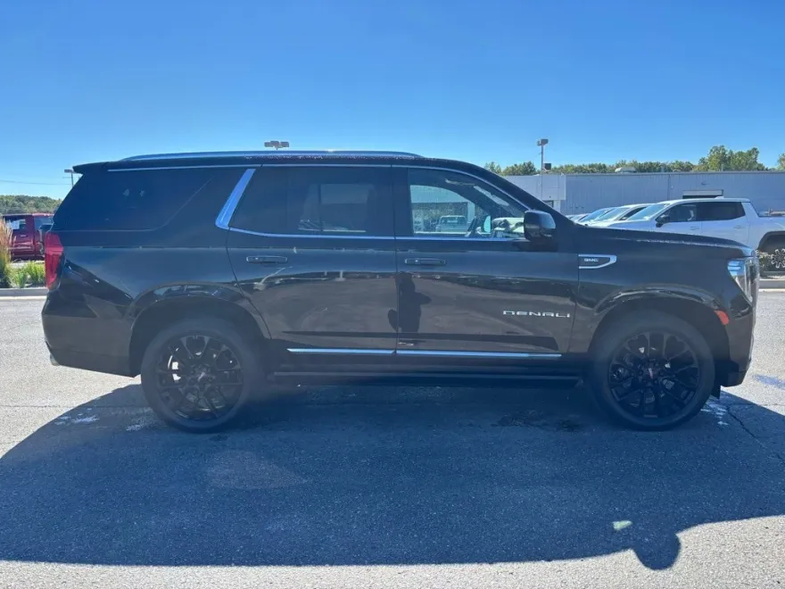 2022 Gmc Yukon Denali photo 1