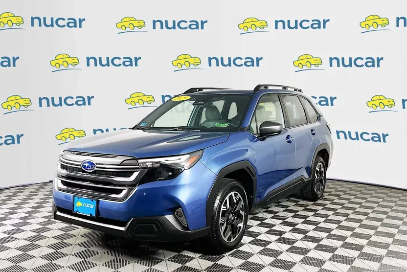 2025 Subaru Forester Premium Base photo 1