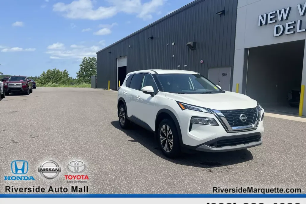 2022 Nissan Rogue SV photo 1