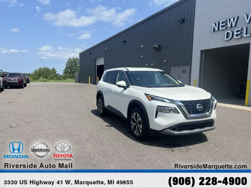 2022 Nissan Rogue SV photo 1
