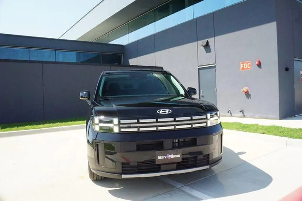 2026 Hyundai Santa Fe SE photo 1