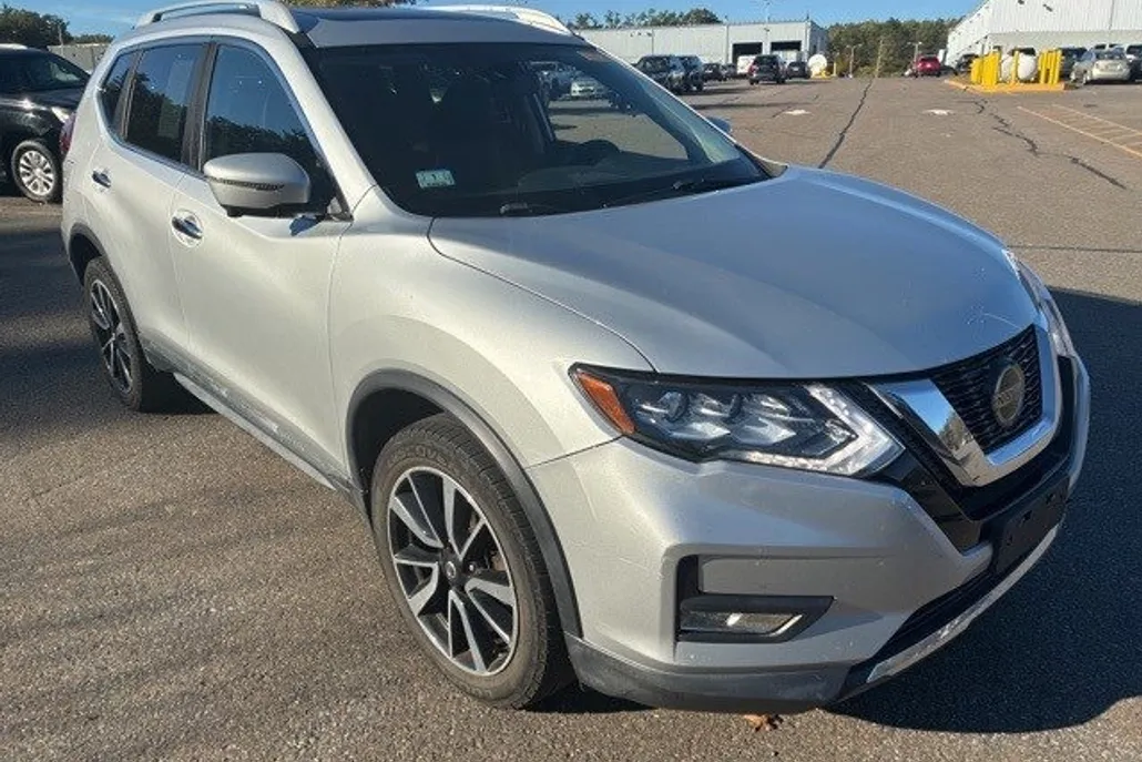 2019 Nissan Rogue SL photo 1