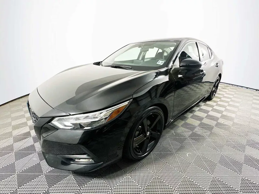 2022 Nissan Sentra SR photo 1