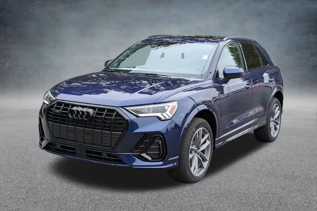 2025 Audi Q3 45 TFSI S line Premium photo 1