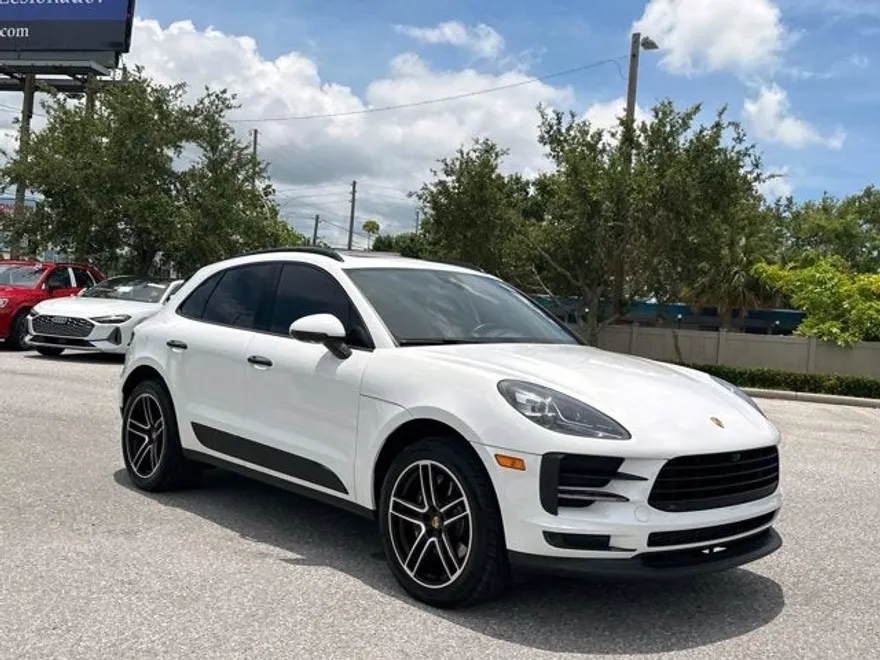 2021 Porsche Macan Base photo 1