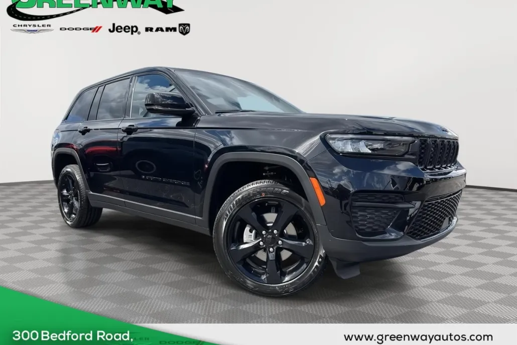 2025 Jeep Grand Cherokee Laredo Altitude photo 1