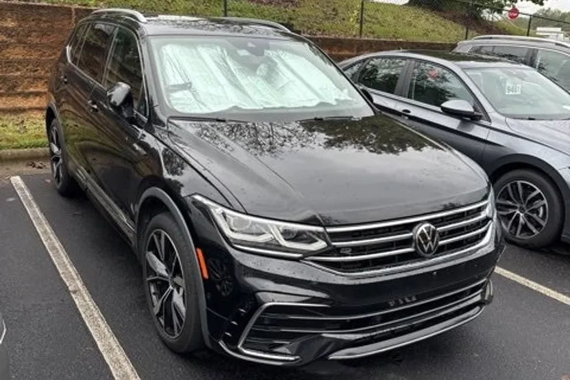 2022 Volkswagen Tiguan SEL Premium R-Line photo 1