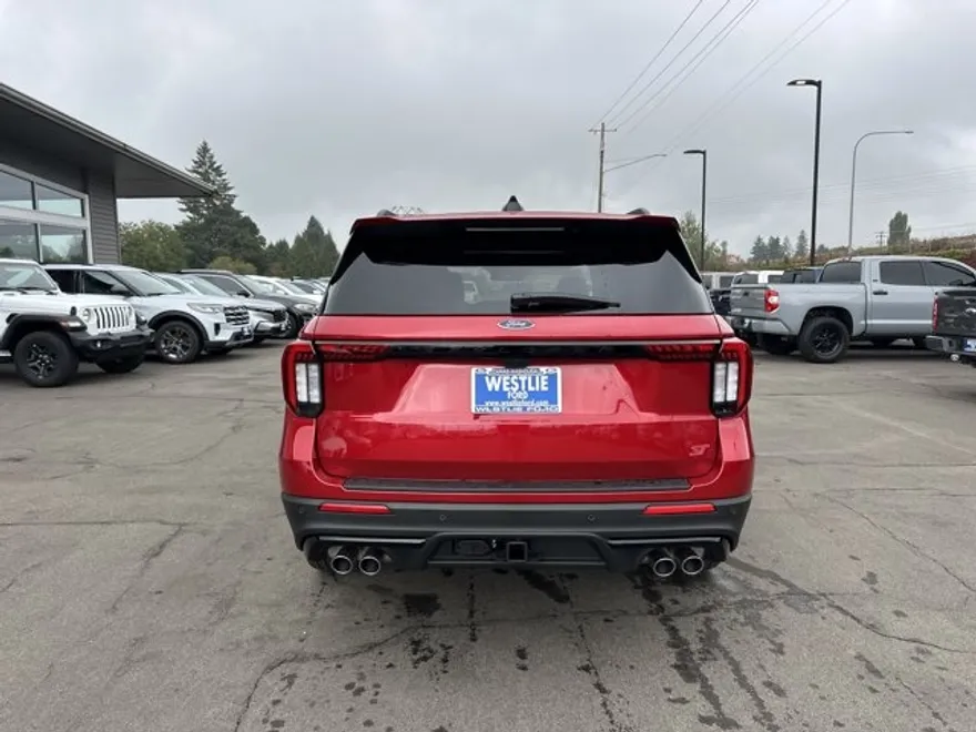 2025 Ford Explorer ST photo 1
