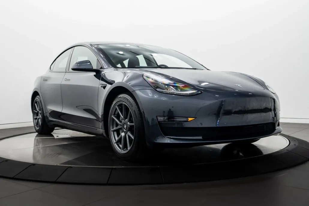 2022 Tesla Model 3 Long Range photo 1