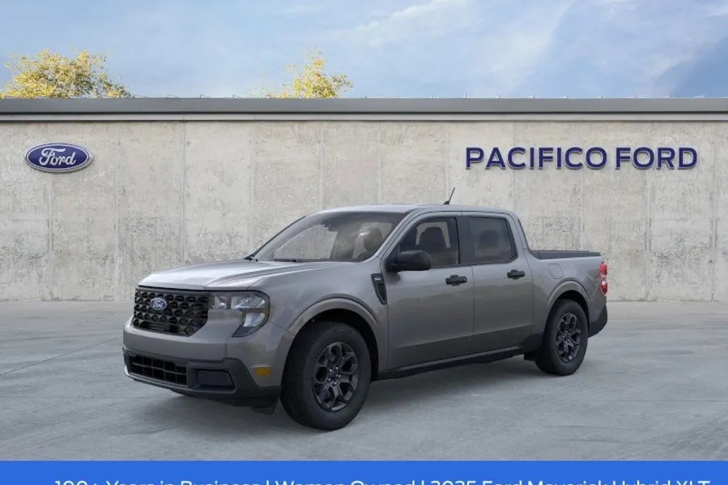 2025 Ford Maverick XLT photo 1
