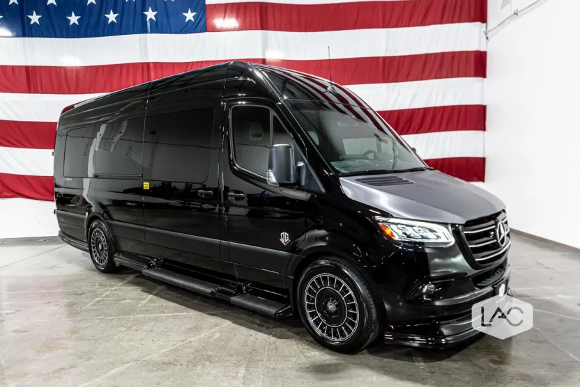 2024 Mercedes Benz Sprinter 3500 photo 1