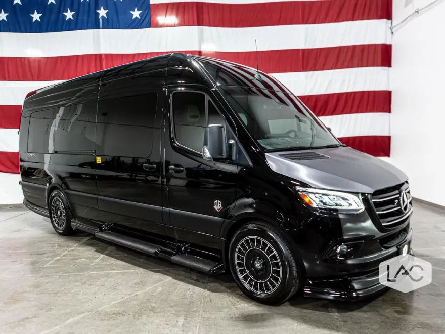 2024 Mercedes Benz Sprinter 3500 photo 1