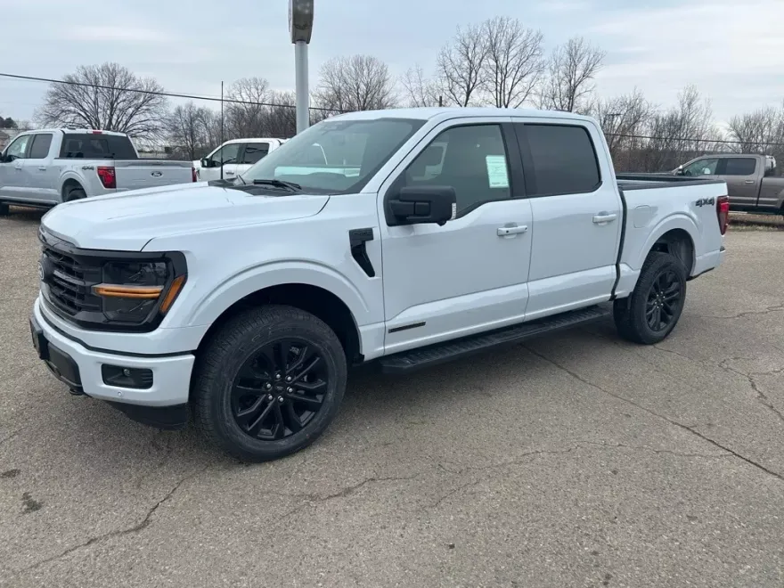 2025 Ford F-150 XLT photo 1