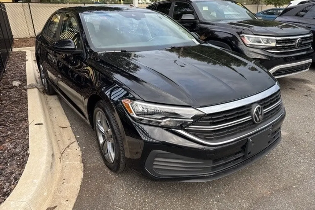 2024 Volkswagen Jetta 1.5T SE photo 1