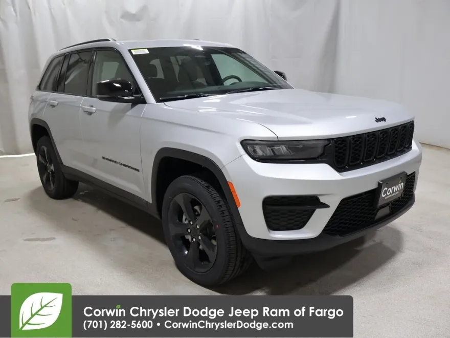 2025 Jeep Grand Cherokee Altitude photo 1