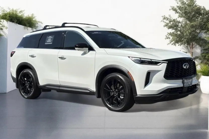 2025 Infiniti QX60 Luxe photo 1