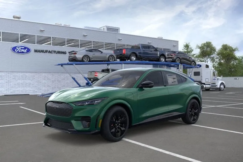 2025 Ford Mustang Mach-E GT photo 1
