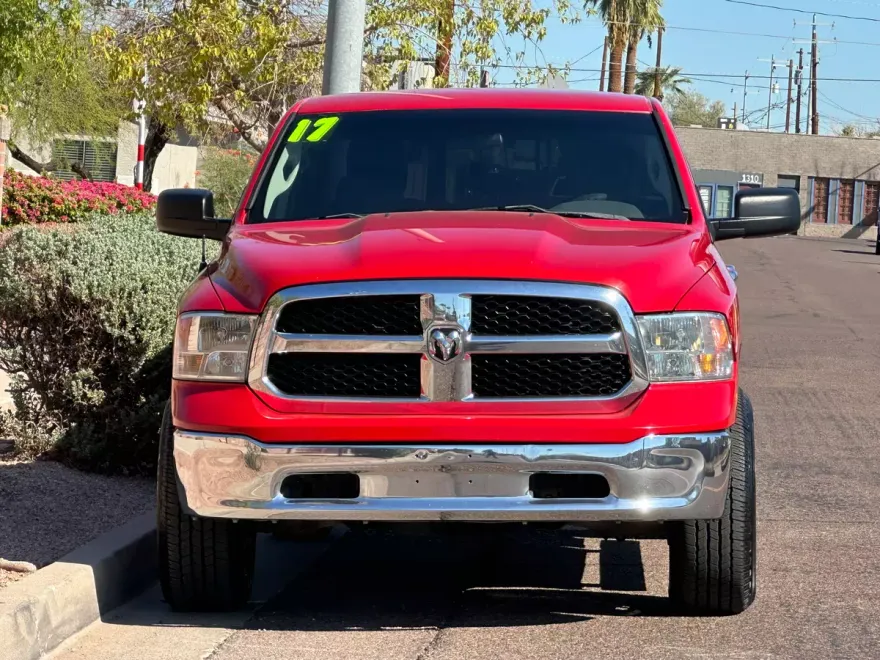 2017 Ram 1500 SLT photo 1