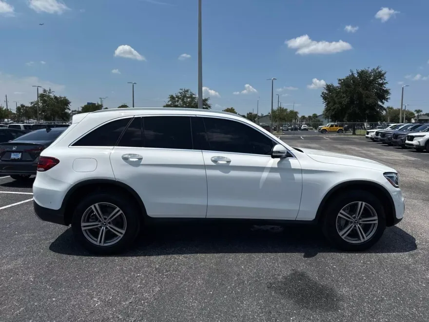 2021 Mercedes Benz GLC 300 photo 1