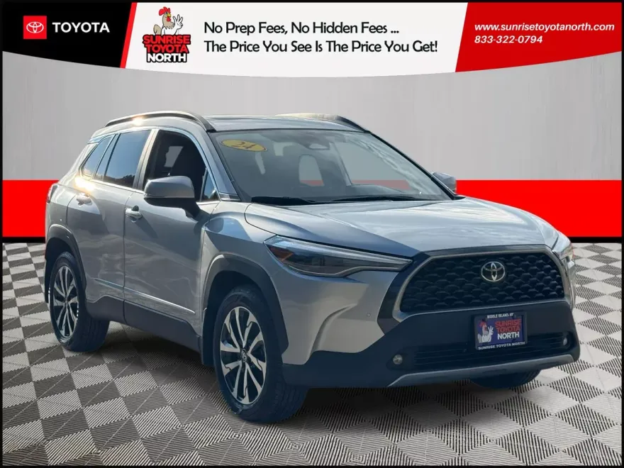 2024 Toyota Corolla Cross XLE photo 1