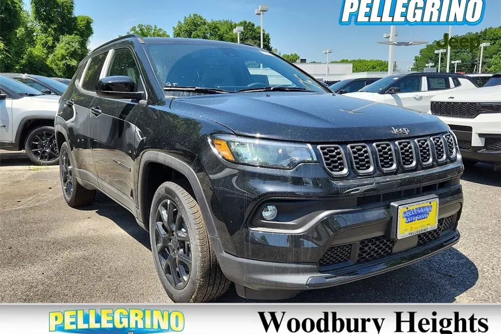 2024 Jeep Compass Latitude photo 1