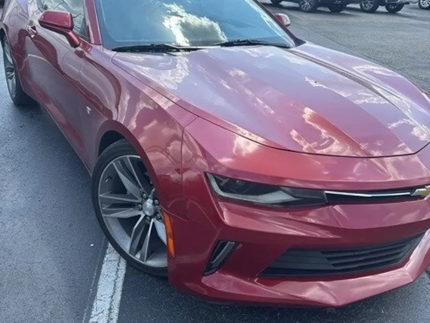 2016 Chevrolet Camaro 1LT photo 1