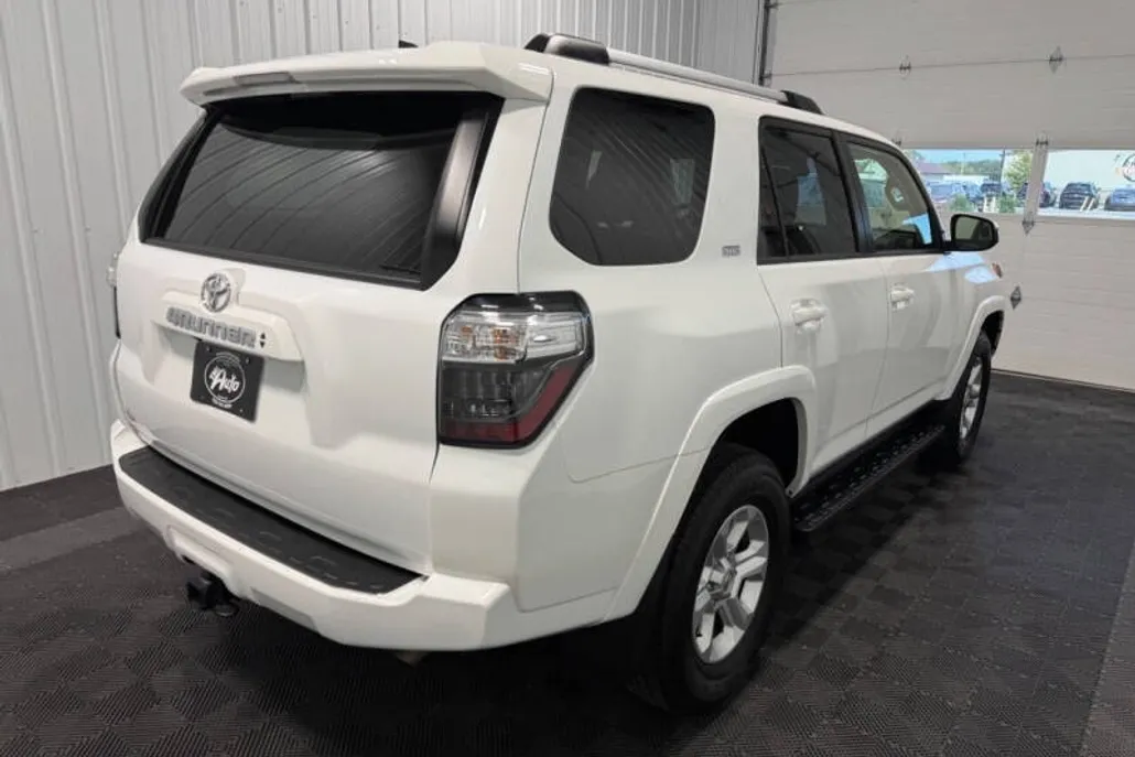 2024 Toyota 4Runner SR5 photo 1