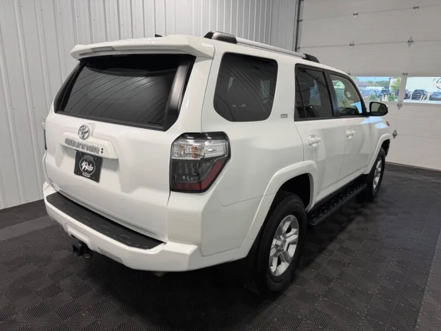 2024 Toyota 4Runner SR5 photo 1