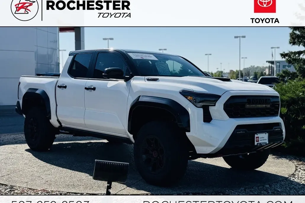 2025 Toyota Tacoma TRD Pro 4x4 photo 1
