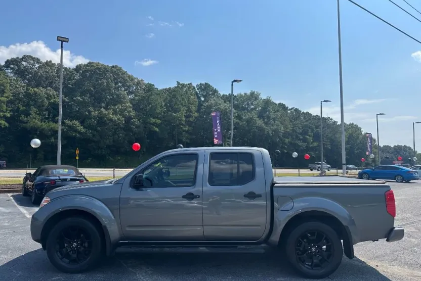 2018 Nissan Frontier SV photo 1