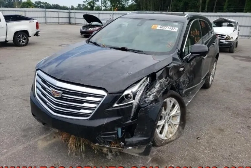 2017 Cadillac XT5 photo 1