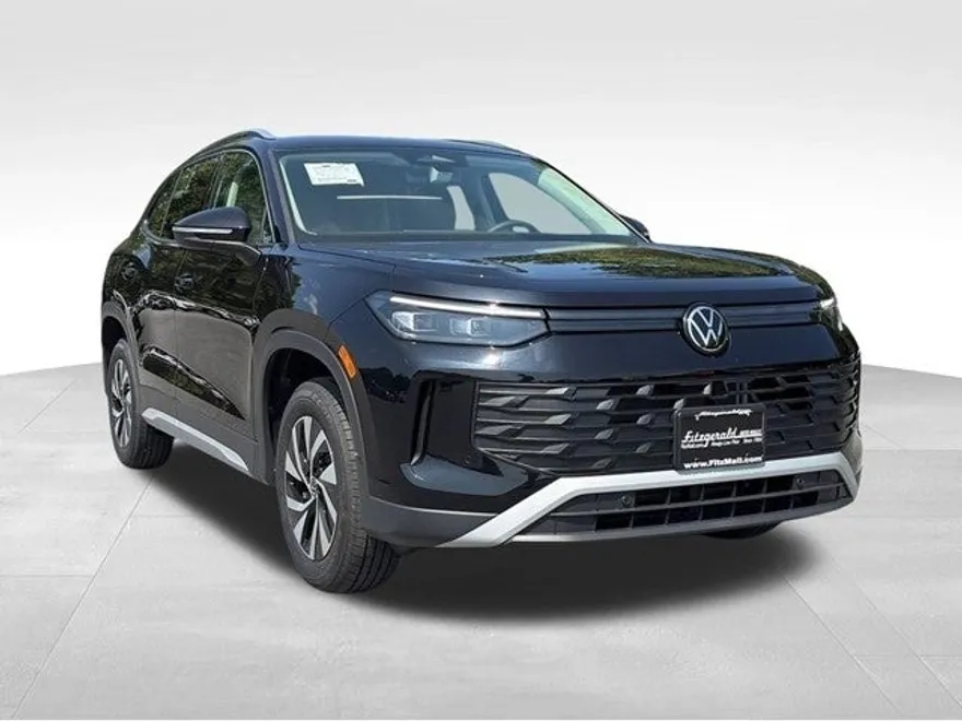 2025 Volkswagen Tiguan S photo 1