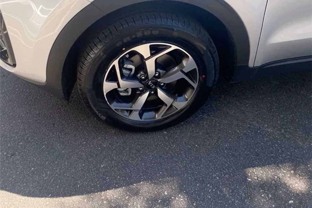 2020 Kia Sportage LX photo 1