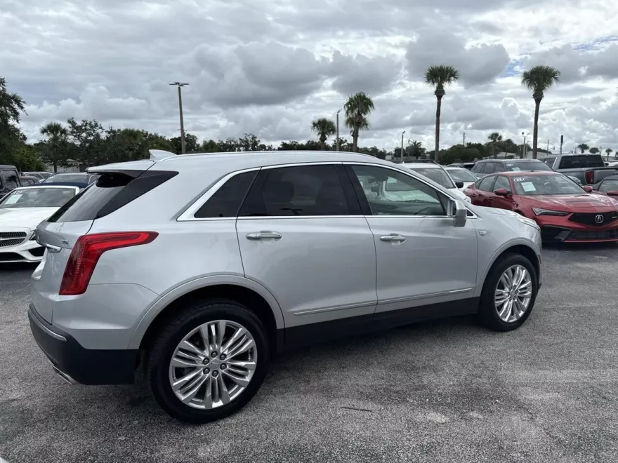 2019 Cadillac XT5 Premium Luxury photo 1