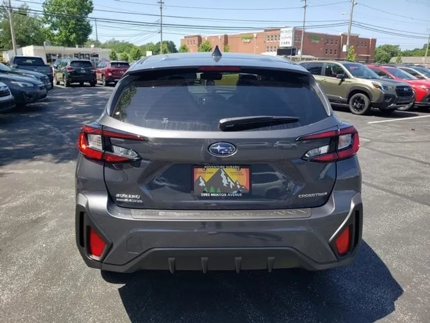 2025 Subaru Crosstrek Base photo 1