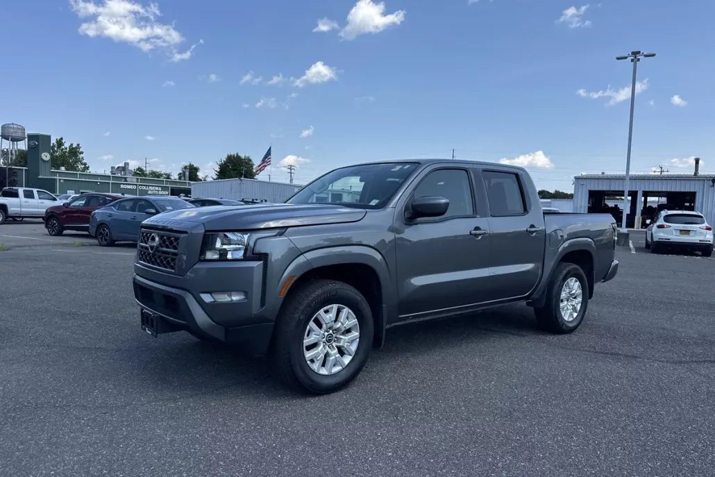 2023 Nissan Frontier Crew Cab SV photo 1